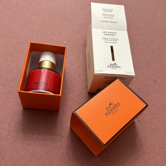 Authentic USED ONCE HERMÈS RED NAIL Polish - Picture 6 of 6